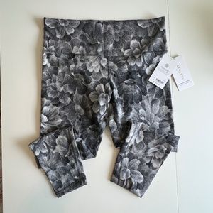 Athleta Elation Textured Tight, Size 1X